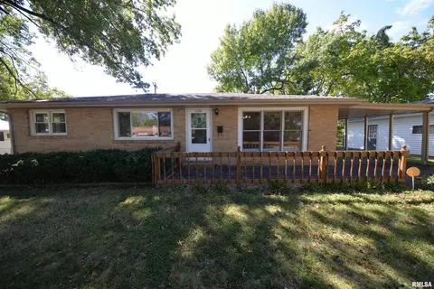 3205 Apple St, Mount Vernon, IL 62864