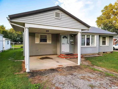 224 Hickory St, Flora, IL 62839 photo 3