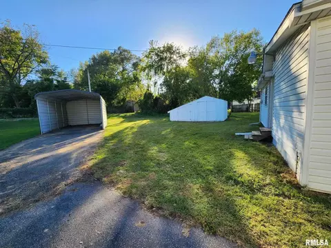 515 E Marion St, Marion, IL 62959 photo 7