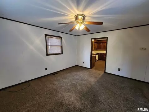 515 E Marion St, Marion, IL 62959 photo 10