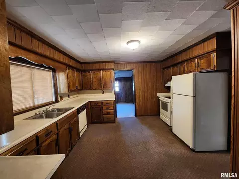 515 E Marion St, Marion, IL 62959 photo 11