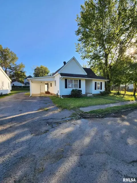 515 E Marion St, Marion, IL 62959 photo 8
