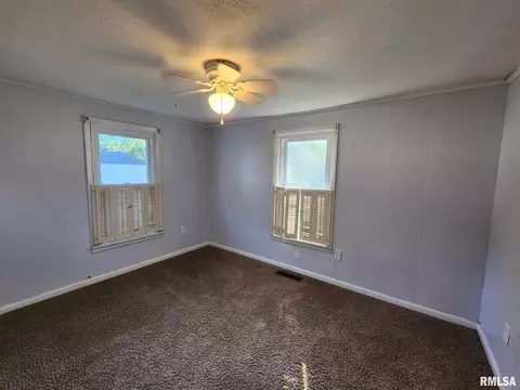 515 E Marion St, Marion, IL 62959 photo 23