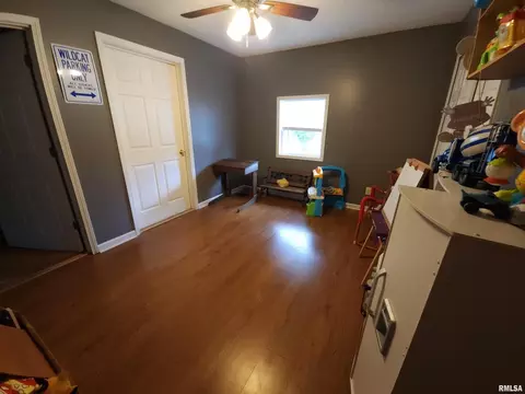 810 Karel Park Rd, Eldorado, IL 62930 photo 22