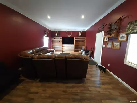 810 Karel Park Rd, Eldorado, IL 62930 photo 13