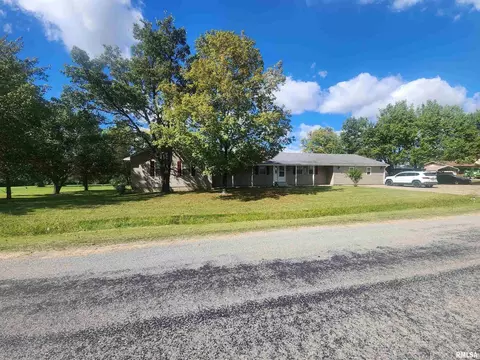 810 Karel Park Rd, Eldorado, IL 62930 photo 2