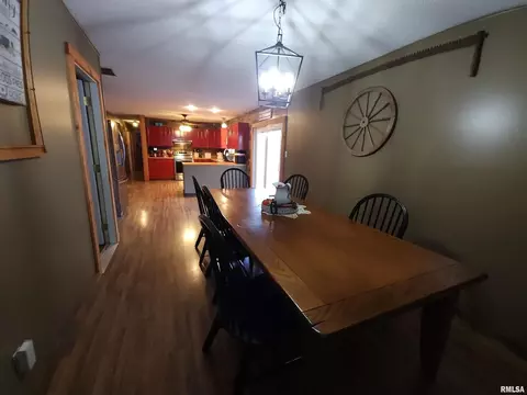 810 Karel Park Rd, Eldorado, IL 62930 photo 12
