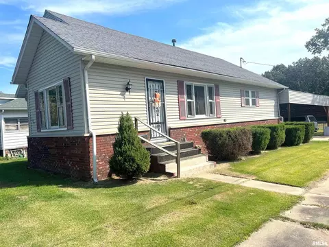130 Baggott St, Zeigler, IL 62999