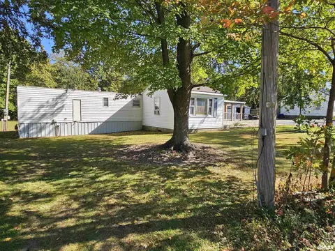 108 Juneberry Dr, Flora, IL 62839 photo 2