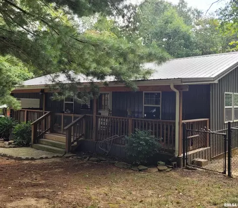 1060 Mccuan Ln, Tunnel Hill, IL 62972