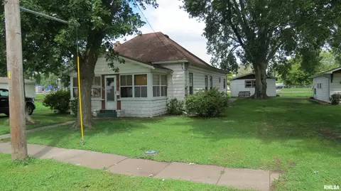 400 E Adams St, Du Quoin, IL 62832