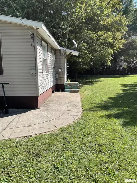 1708 Mccrary St, Metropolis, IL 62960 photo 2