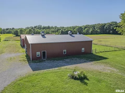 2695 Norton Rd, Odin, IL 62870