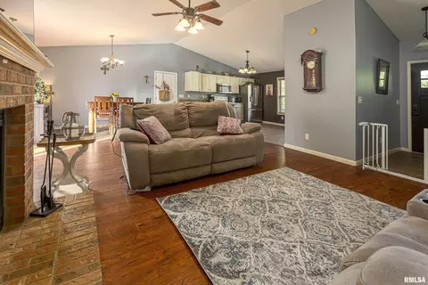 1502 Bryan Dr, Marion, IL 62959 photo 5