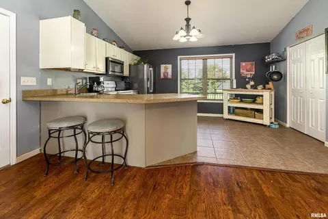 1502 Bryan Dr, Marion, IL 62959 photo 8