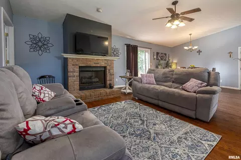 1502 Bryan Dr, Marion, IL 62959 photo 6