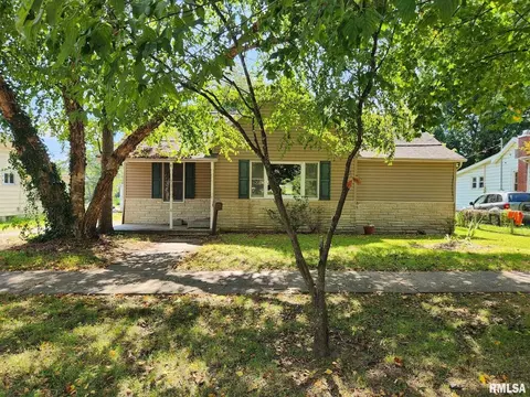 328 Orchard St, Zeigler, IL 62999