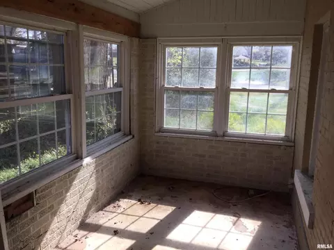 504 Spring St, Anna, IL 62906 photo 6