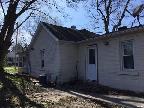 504 Spring St, Anna, IL 62906 photo 11
