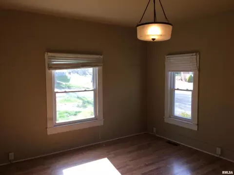 504 Spring St, Anna, IL 62906 photo 7