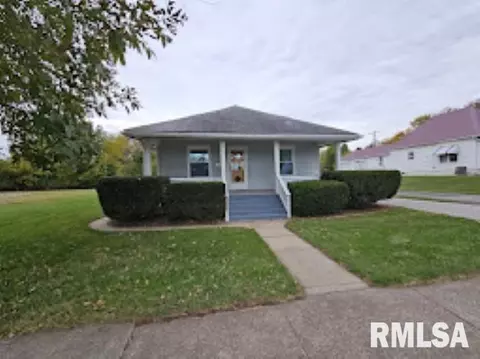 209 N Shelby Ave, Salem, IL 62881