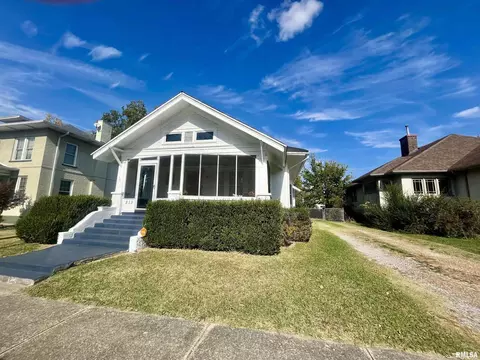 513 E 5th St, Metropolis, IL 62960