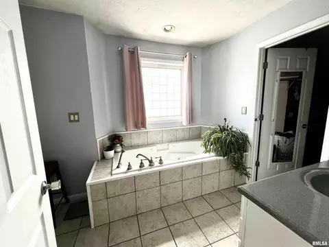 500 Insignia Dr, Herrin, IL 62948 photo 51