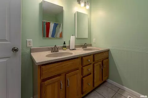 500 Insignia Dr, Herrin, IL 62948 photo 21
