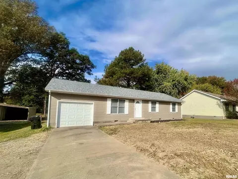 21 James Dr, Metropolis, IL 62960