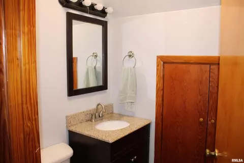 408 Thomas Ave, Iuka, IL 62849 photo 33