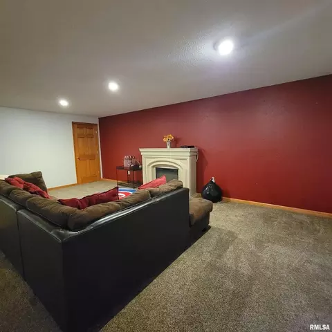 13240 E Smith Rd, Mount Vernon, IL 62864 photo 26