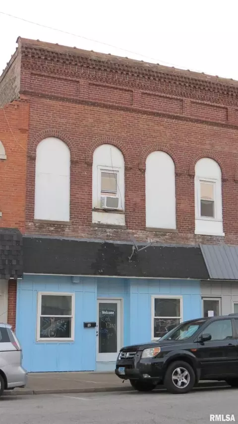 12 N Division St, Du Quoin, IL 62832