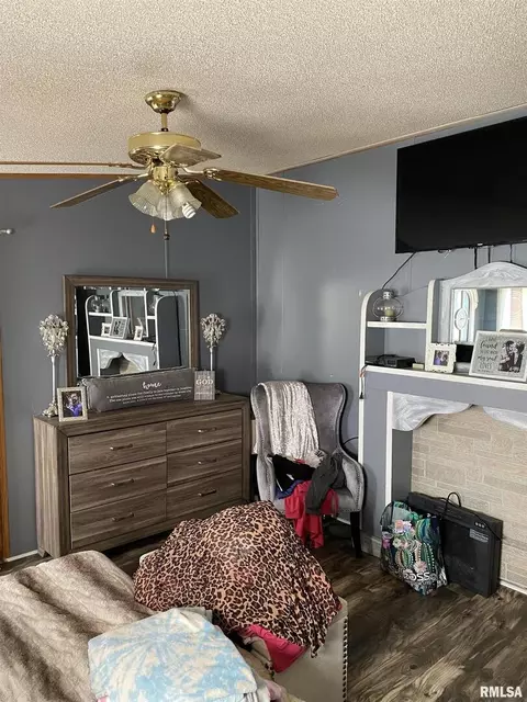 10633 E Webb Rd, Mount Vernon, IL 62864 photo 17
