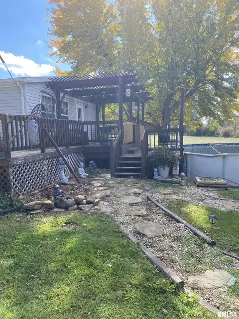 10633 E Webb Rd, Mount Vernon, IL 62864 photo 24