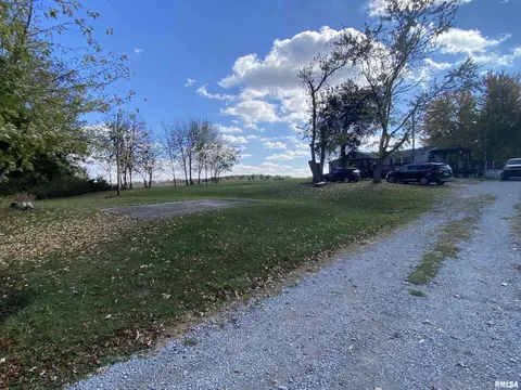 10633 E Webb Rd, Mount Vernon, IL 62864 photo 34
