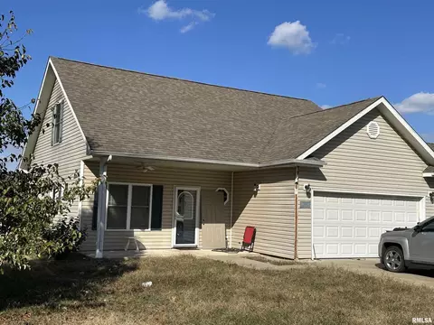 2002 E Creekwood Dr, Carbondale, IL 62902