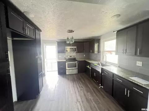 520 S 19th St, Herrin, IL 62948 photo 7