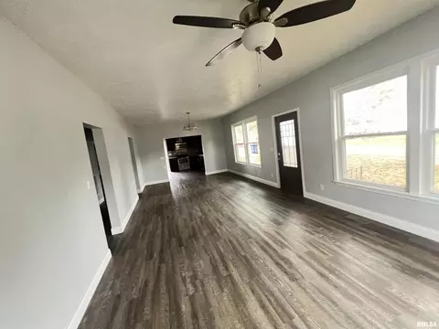 520 S 19th St, Herrin, IL 62948 photo 8