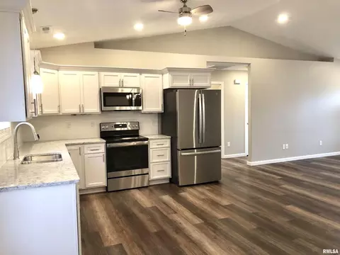 106 Olivia Dr, Marion, IL 62959 photo 7