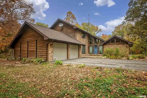 5749 Market Rd, Marion, IL 62959