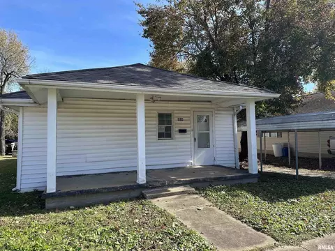 804 S 12th St, Herrin, IL 62948 photo 3