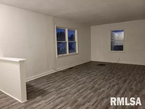 105 Norris St, Anna, IL 62906 photo 2