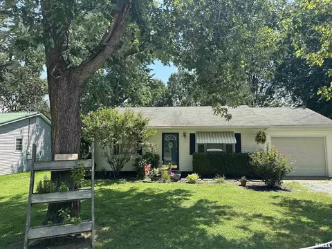 105 Oak Dr, Metropolis, IL 62960