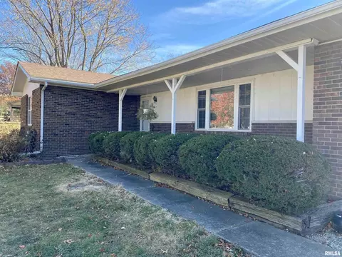 136 Greenview Rd, Centralia, IL 62801 photo 5