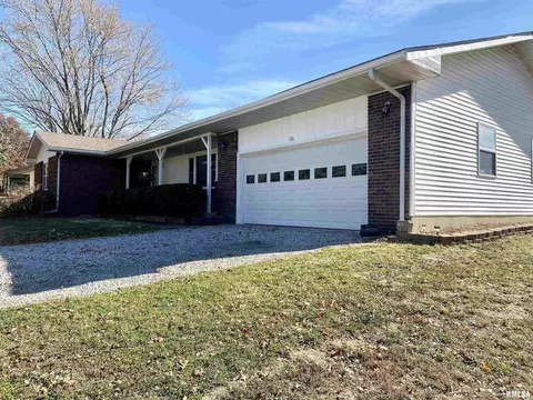 136 Greenview Rd, Centralia, IL 62801