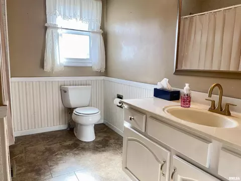 136 Greenview Rd, Centralia, IL 62801 photo 11