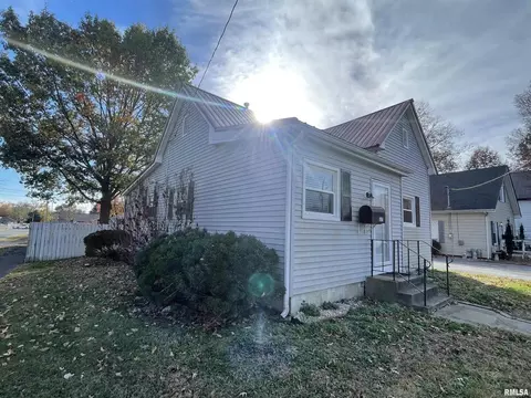 607 E Carter St, Marion, IL 62959 photo 3