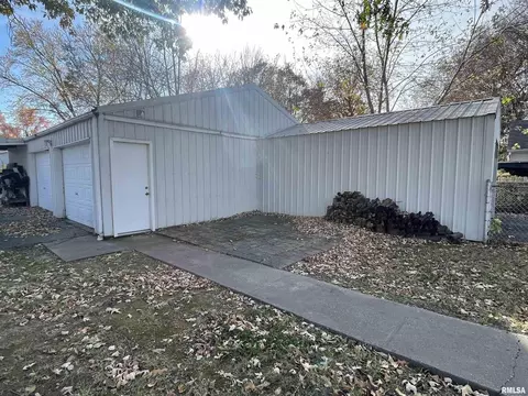 607 E Carter St, Marion, IL 62959 photo 19