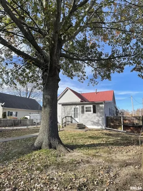 607 E Carter St, Marion, IL 62959 photo 16