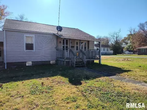 805 1st St, Mounds, IL 62964